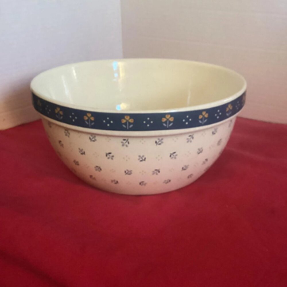 Blue Rose Polish Pottery Country Meadow Medium 9” Mixing Bowl